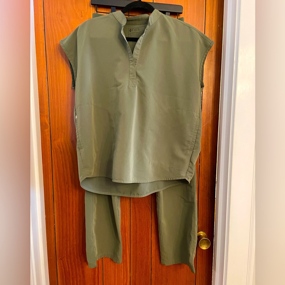 Figs Olive Utility Scrub Top and Pants Set